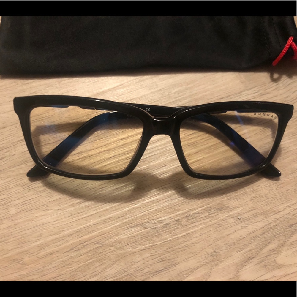 Gunnar glasses very modern, brand new w/box &case